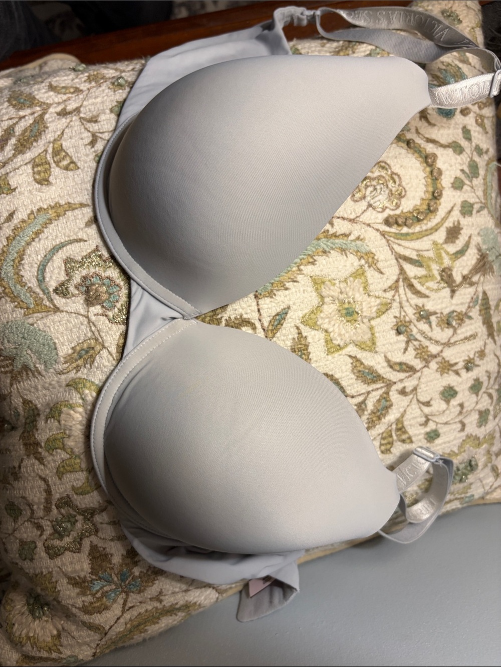 Victoria's Secret Smooth Light Gray T-Shirt Bra